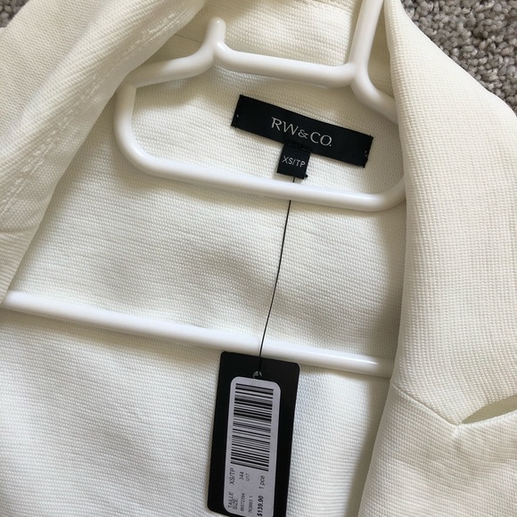 COPY - Professional White blazer - Picture 3 of 4